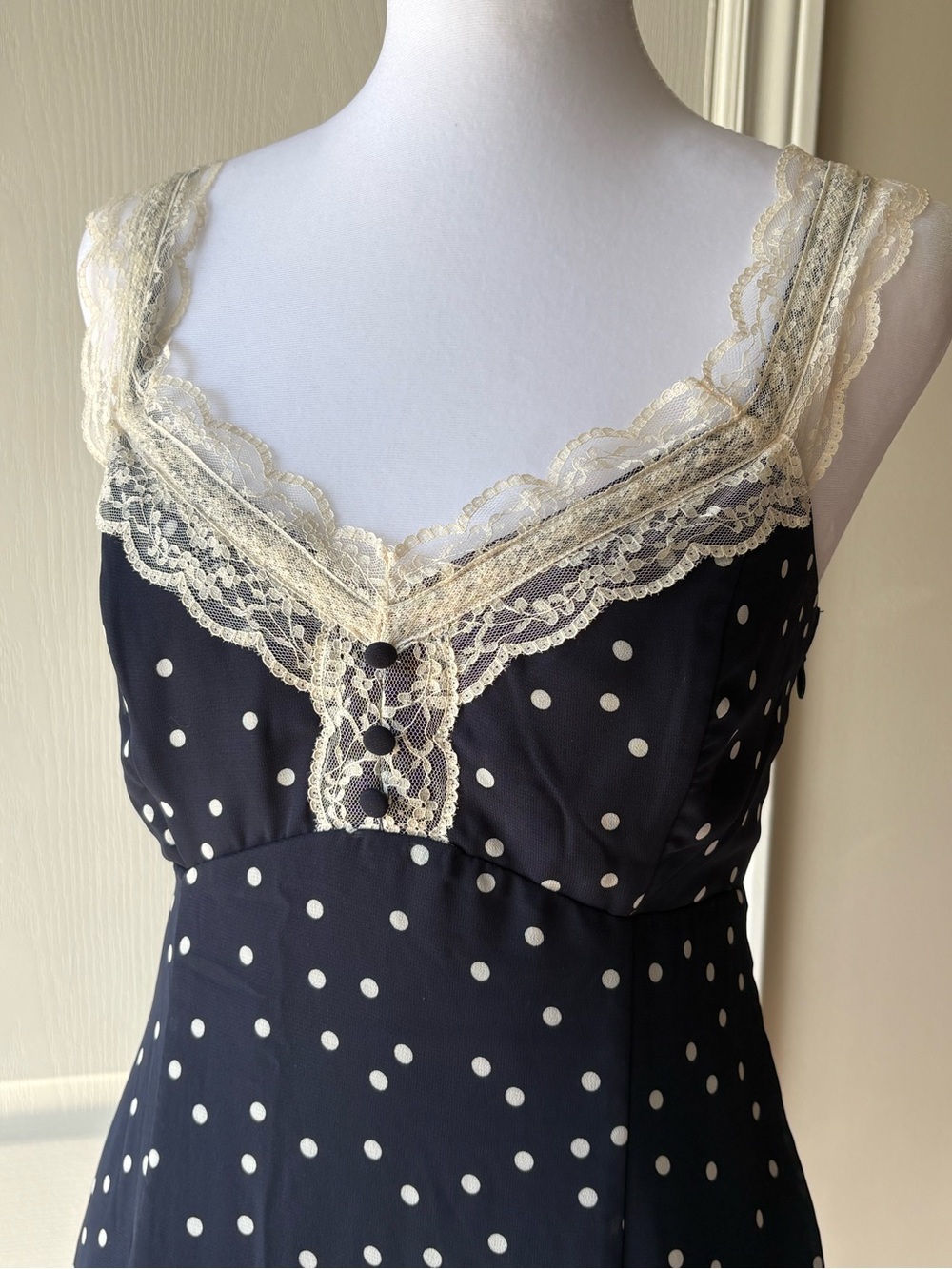 Abercrombie and Fitch Lace Trim V Neck Polka Dot Dress in Navy - Picture 3 of 6